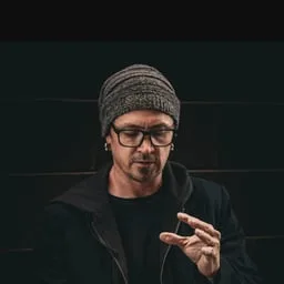 Close-up Magician